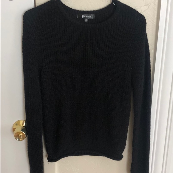 Black sweater - Picture 1 of 2